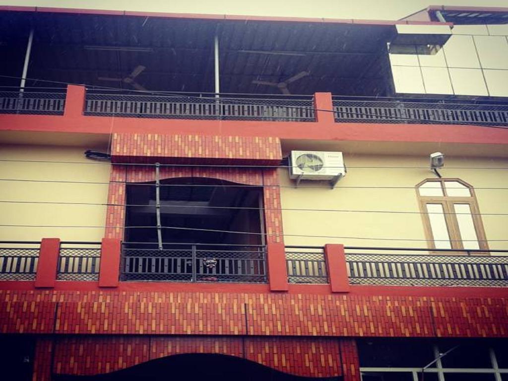 Hotel Jan Jan Tak Dehradun Buitenkant foto